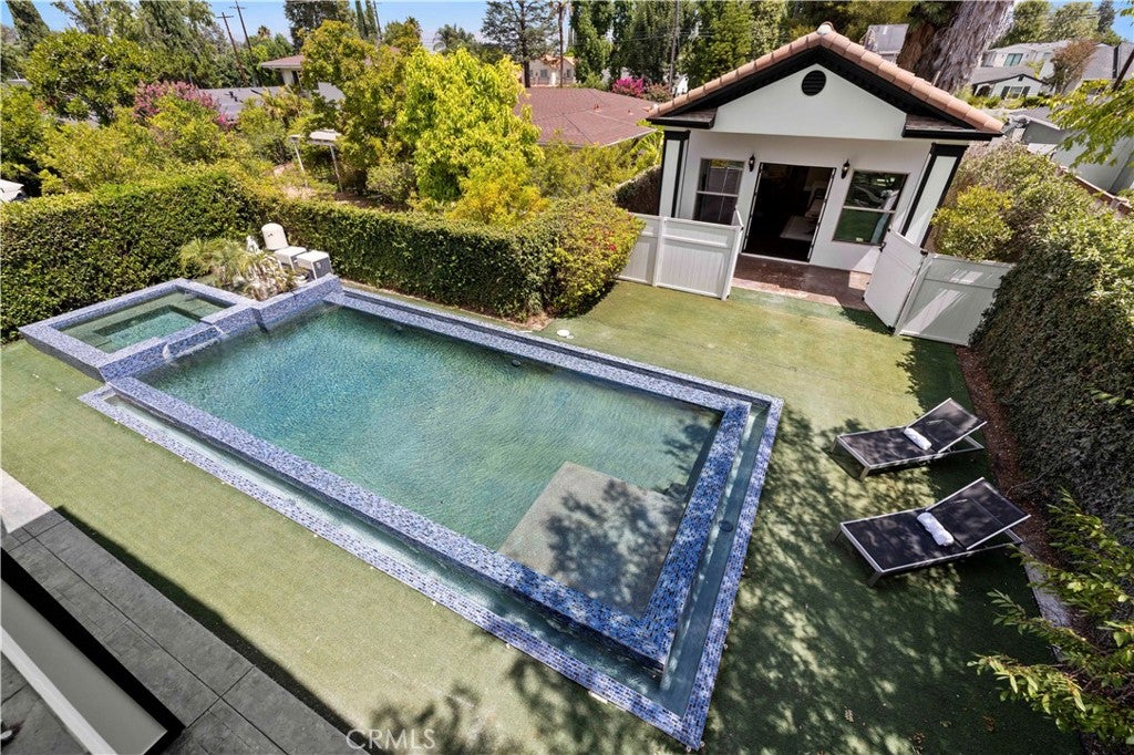 Encino, California, 91436, United States, 7 Bedrooms Bedrooms, ,7 BathroomsBathrooms,Residential,Active,1922652