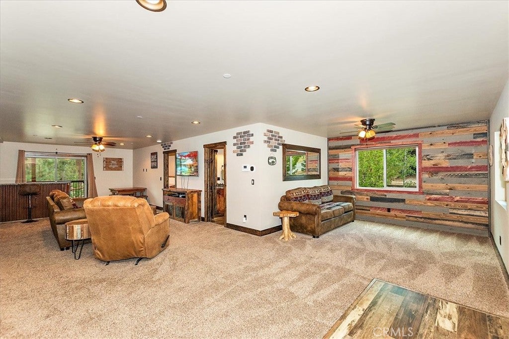 Big Bear Lake, California, 92315, United States, ,3 BathroomsBathrooms,Residential,Active,1823997