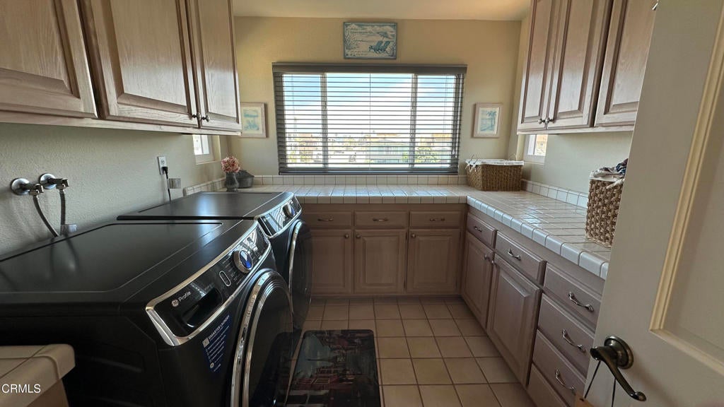 Oxnard, California, 93035, United States, 5 Bedrooms Bedrooms, ,4 BathroomsBathrooms,Residential,Active,1899886