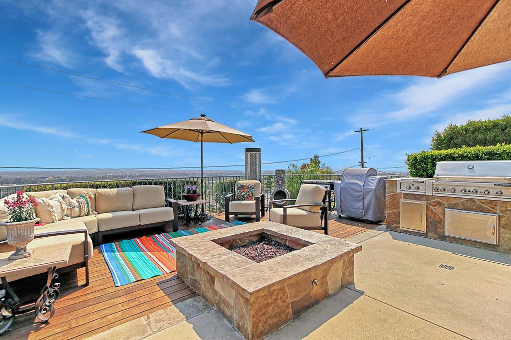 Ventura, California, 93003, United States, 4 Bedrooms Bedrooms, ,4 BathroomsBathrooms,Residential,Active,1944051