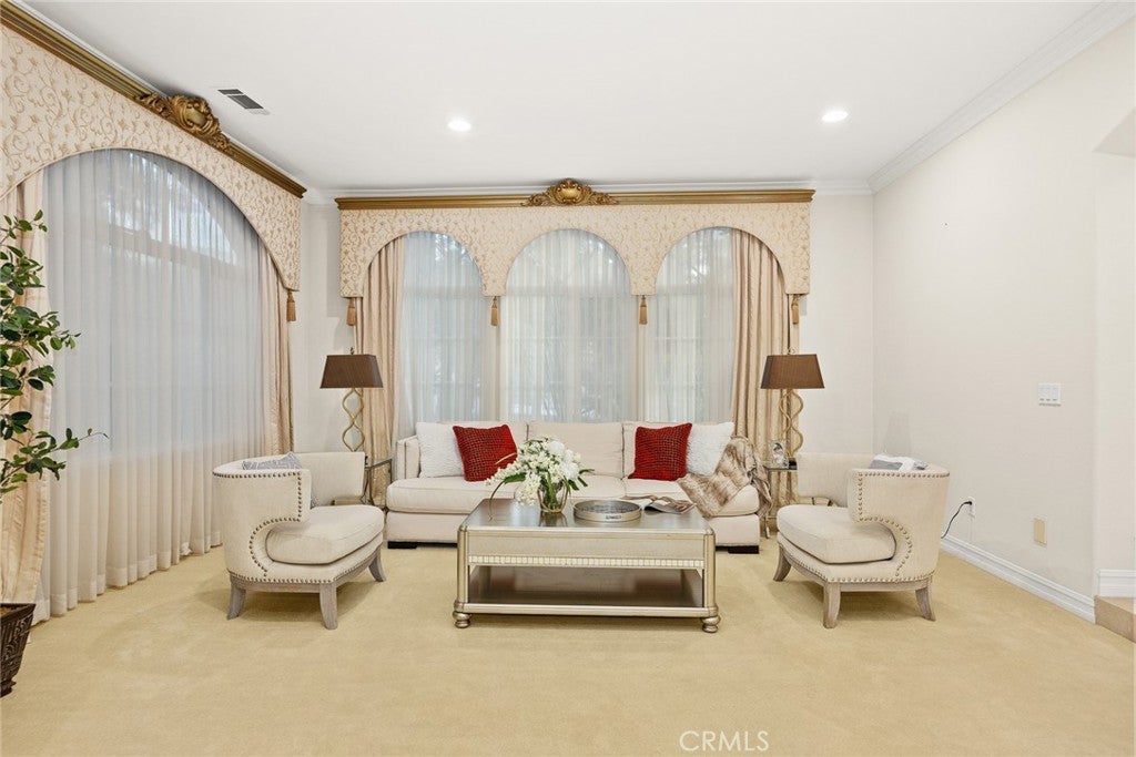 Diamond Bar, California, 91765, United States, 4 Bedrooms Bedrooms, ,5 BathroomsBathrooms,Residential,Active,1985854