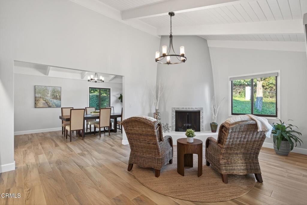 Camarillo, California, 93010, United States, 4 Bedrooms Bedrooms, ,5 BathroomsBathrooms,Residential,Active,1944013