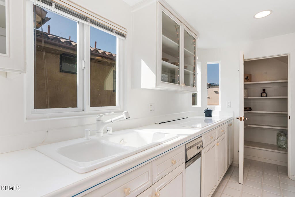 Oxnard, California, 93035, United States, ,4 BathroomsBathrooms,Residential,Active,1832335