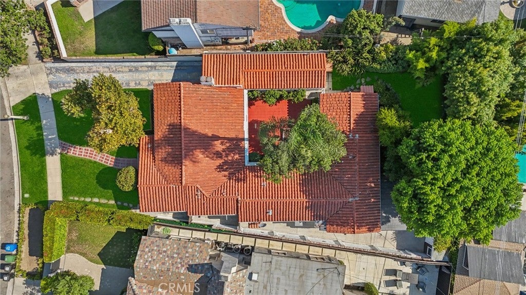 North Hollywood, California, 91602, United States, 3 Bedrooms Bedrooms, ,2 BathroomsBathrooms,Residential,Active,1914796