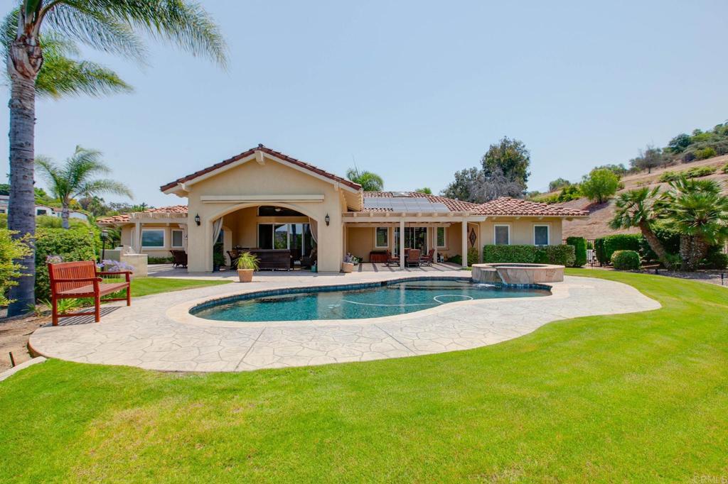 Bonsall, California, 92003, United States, 4 Bedrooms Bedrooms, ,4 BathroomsBathrooms,Residential,Active,1892629