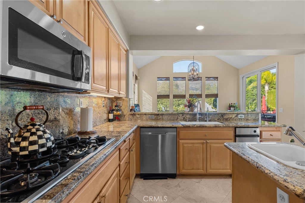 Porter Ranch, California, 91326, United States, 4 Bedrooms Bedrooms, ,4 BathroomsBathrooms,Residential,Active,1989767