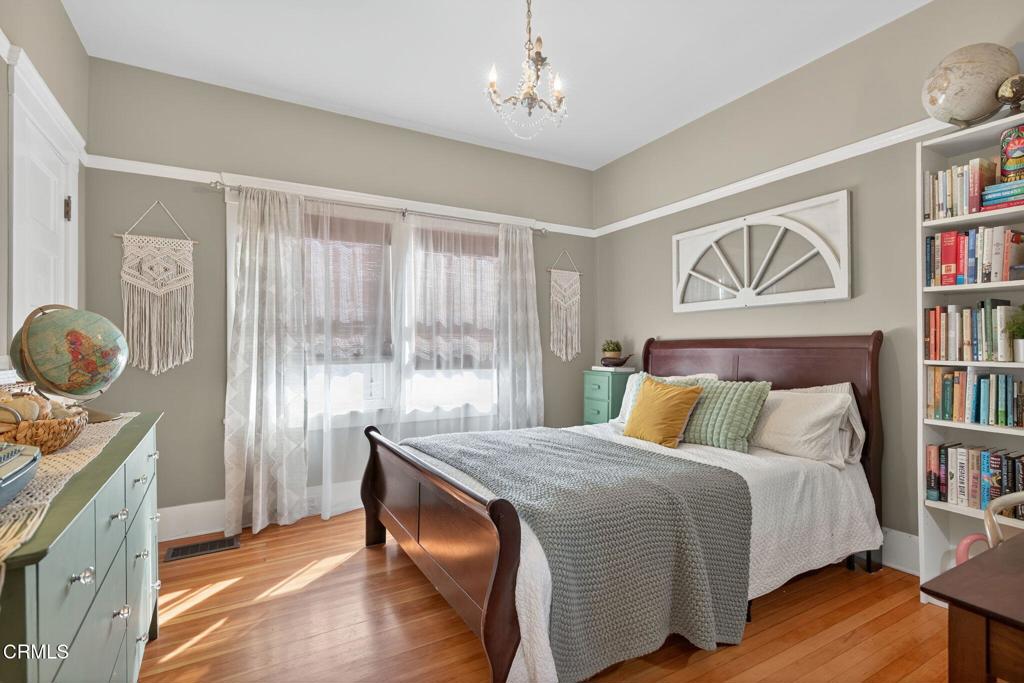 Oxnard, California, 93030, United States, 5 Bedrooms Bedrooms, ,2 BathroomsBathrooms,Residential,Active,1985561