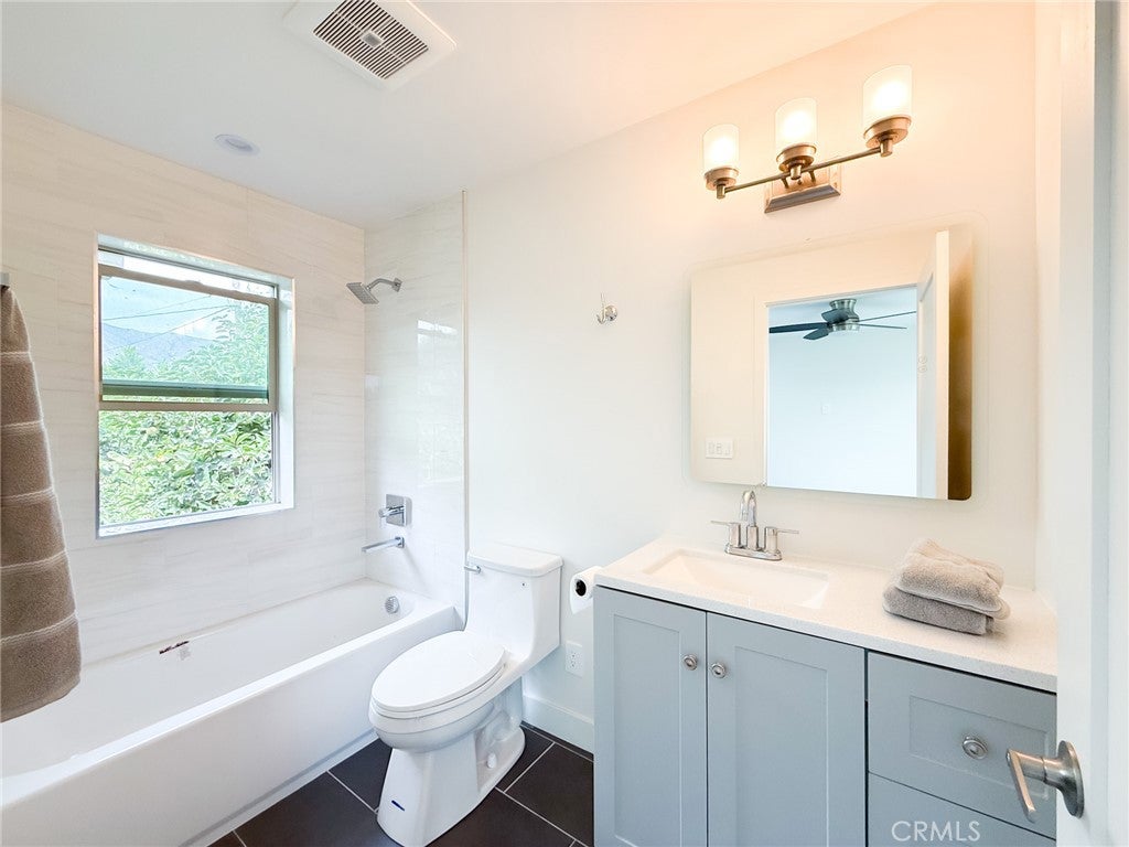 Pasadena, California, 91107, United States, 7 Bedrooms Bedrooms, ,8 BathroomsBathrooms,Residential,Active,1944066