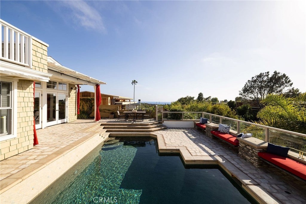 Corona Del Mar, California, 92625, United States, 4 Bedrooms Bedrooms, ,3 BathroomsBathrooms,Residential,Active,1871240