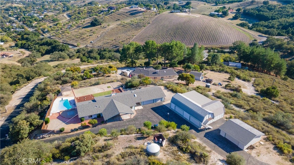 Paso Robles, California, 93446, United States, 3 Bedrooms Bedrooms, ,4 BathroomsBathrooms,Residential,Active,1970943