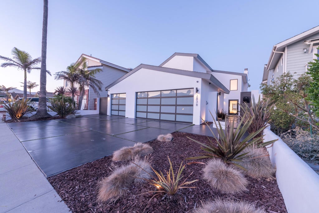 Ventura, California, 93001, United States, 3 Bedrooms Bedrooms, ,3 BathroomsBathrooms,Residential,Contingent,1944076