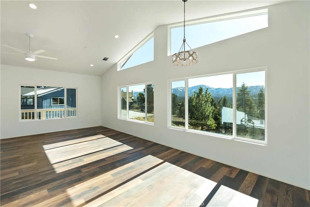 Big Bear City, California, 92314, United States, 7 Bedrooms Bedrooms, ,6 BathroomsBathrooms,Residential,Active,1998760