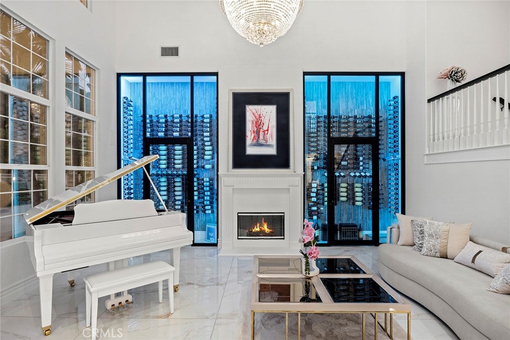 Rowland Heights, California, 91748, United States, 5 Bedrooms Bedrooms, ,6 BathroomsBathrooms,Residential,Pending,1986868