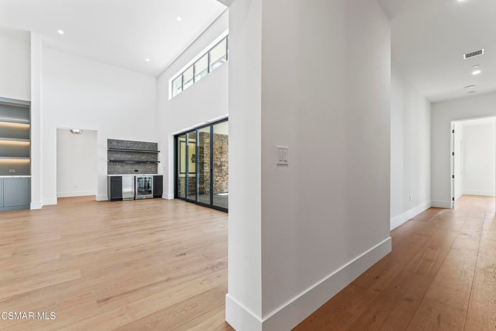 Camarillo, California, 93010, United States, 6 Bedrooms Bedrooms, ,7 BathroomsBathrooms,Residential,Active,2013156