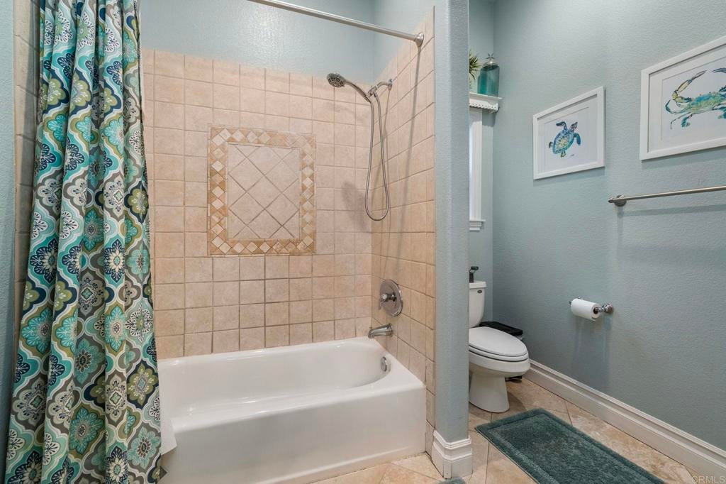 Escondido, California, 92025, United States, 5 Bedrooms Bedrooms, ,4 BathroomsBathrooms,Residential,Active,1969680