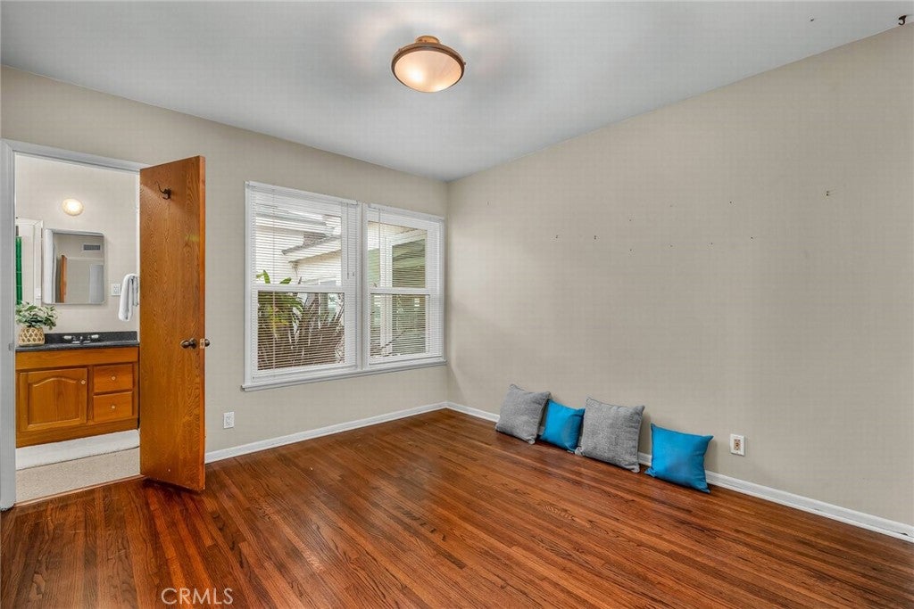 Redondo Beach, California, 90277, United States, 4 Bedrooms Bedrooms, ,3 BathroomsBathrooms,Residential,Active,2007167