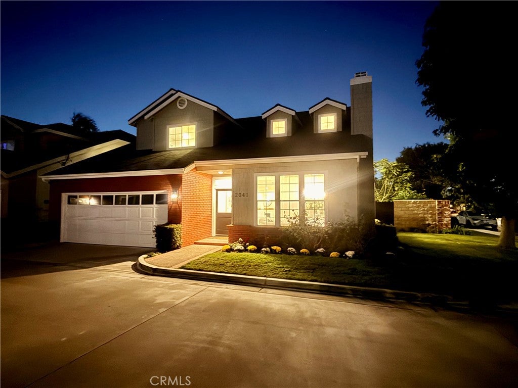 Costa Mesa, California, 92627, United States, 4 Bedrooms Bedrooms, ,3 BathroomsBathrooms,Residential,Contingent,1986895