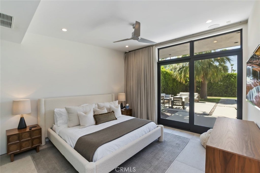 Palm Springs, California, 92264, United States, 4 Bedrooms Bedrooms, ,5 BathroomsBathrooms,Residential,Active,1999334