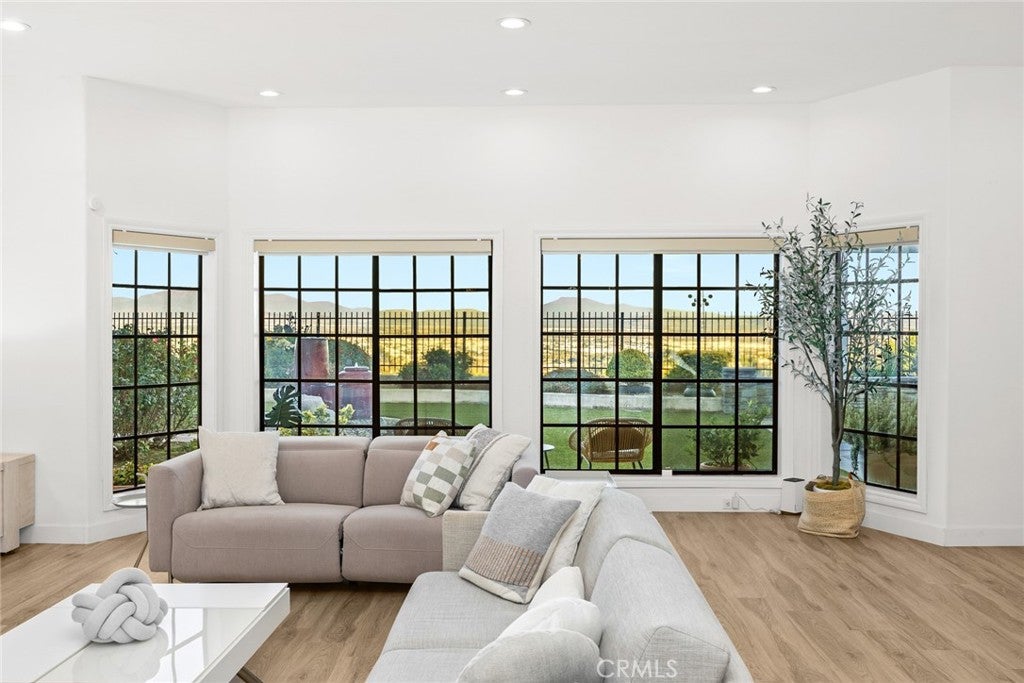 Chino Hills, California, 91709, United States, 4 Bedrooms Bedrooms, ,6 BathroomsBathrooms,Residential,Active,1992246