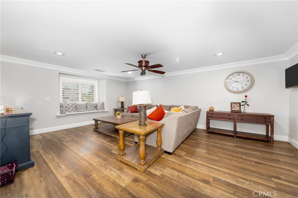 Yucaipa, California, 92399, United States, 5 Bedrooms Bedrooms, ,4 BathroomsBathrooms,Residential,Pending,1985872