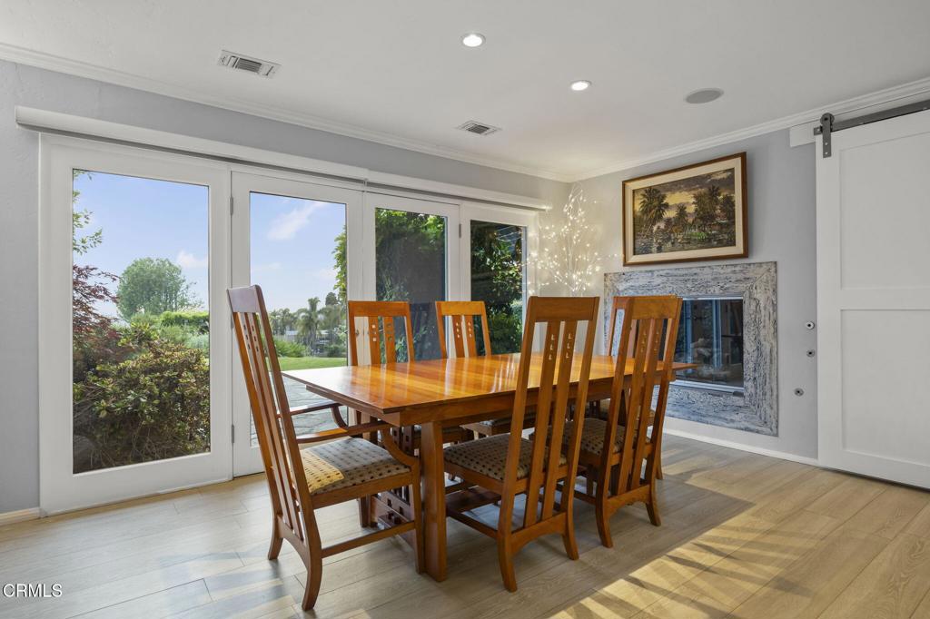 Camarillo, California, 93010, United States, 4 Bedrooms Bedrooms, ,4 BathroomsBathrooms,Residential,Active,1853313