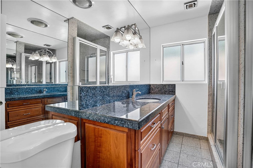 Granada Hills, California, 91344, United States, 5 Bedrooms Bedrooms, ,4 BathroomsBathrooms,Residential,Active,1929698