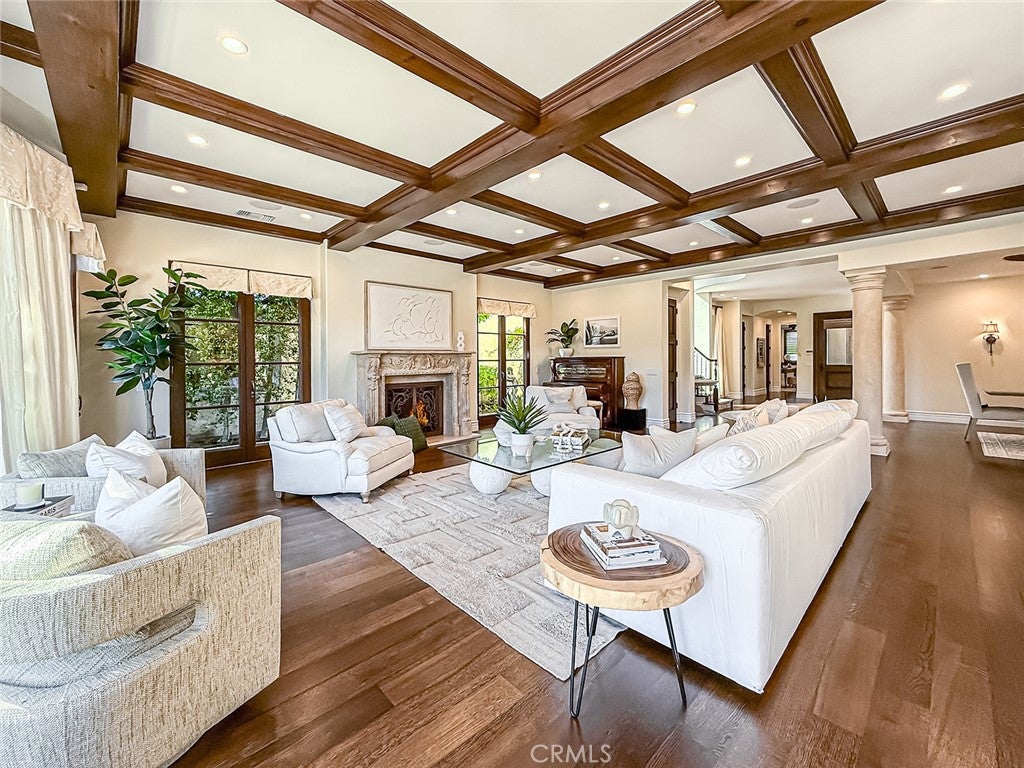 Westlake Village, California, 91361, United States, 3 Bedrooms Bedrooms, ,4 BathroomsBathrooms,Residential,Active,1985851