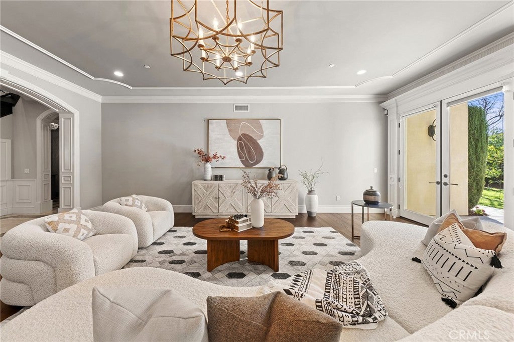 Arcadia, California, 91006, United States, 4 Bedrooms Bedrooms, ,5 BathroomsBathrooms,Residential,Active,2014620