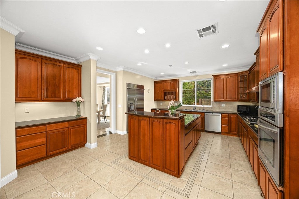 South Pasadena, California, 91030, United States, 4 Bedrooms Bedrooms, ,5 BathroomsBathrooms,Residential,Active,1968417