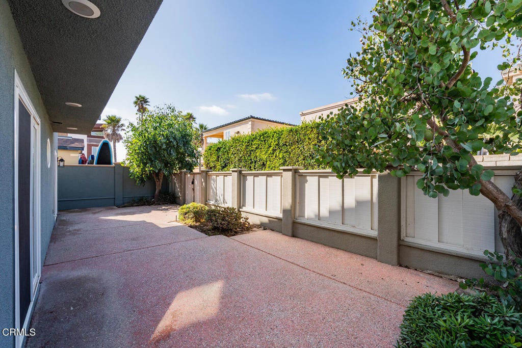 Oxnard, California, 93035, United States, ,4 BathroomsBathrooms,Residential,Active,1832335