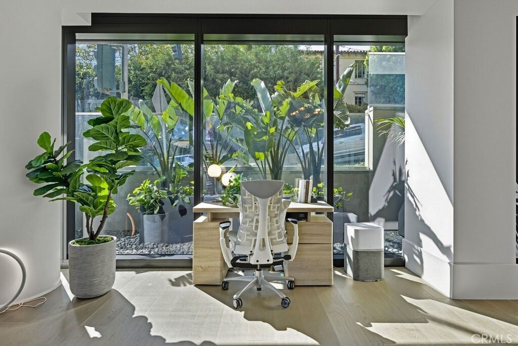 Los Angeles, California, 90069, United States, 2 Bedrooms Bedrooms, ,3 BathroomsBathrooms,Residential,Active,1995278