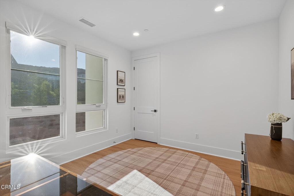 Porter Ranch, California, 91326, United States, 5 Bedrooms Bedrooms, ,6 BathroomsBathrooms,Residential,Active,1965808