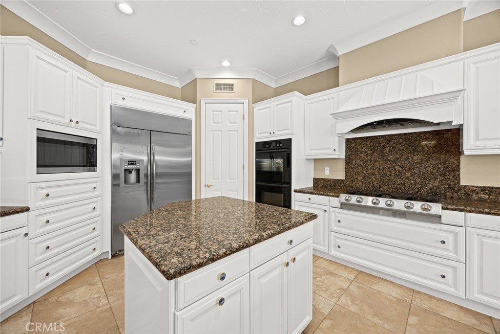 Rancho Cucamonga, California, 91739, United States, 5 Bedrooms Bedrooms, ,6 BathroomsBathrooms,Residential,Active,1798125