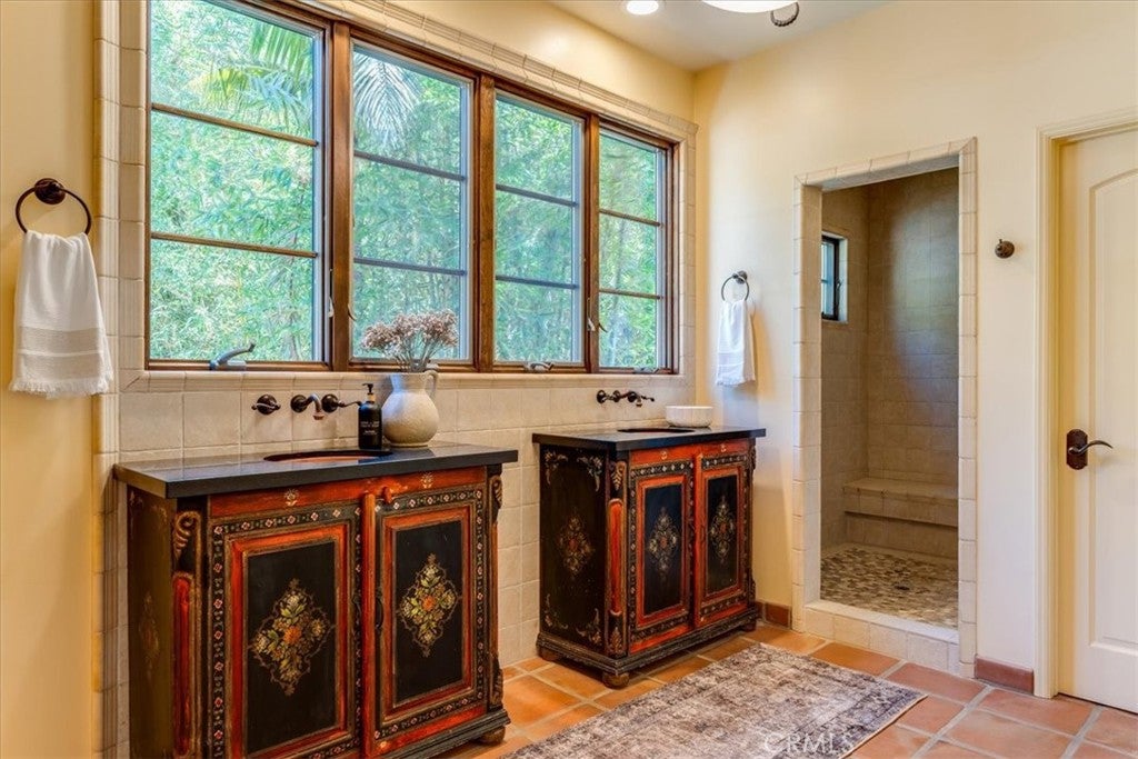 San Luis Obispo, California, 93401, United States, 5 Bedrooms Bedrooms, ,5 BathroomsBathrooms,Residential,Active,1943782