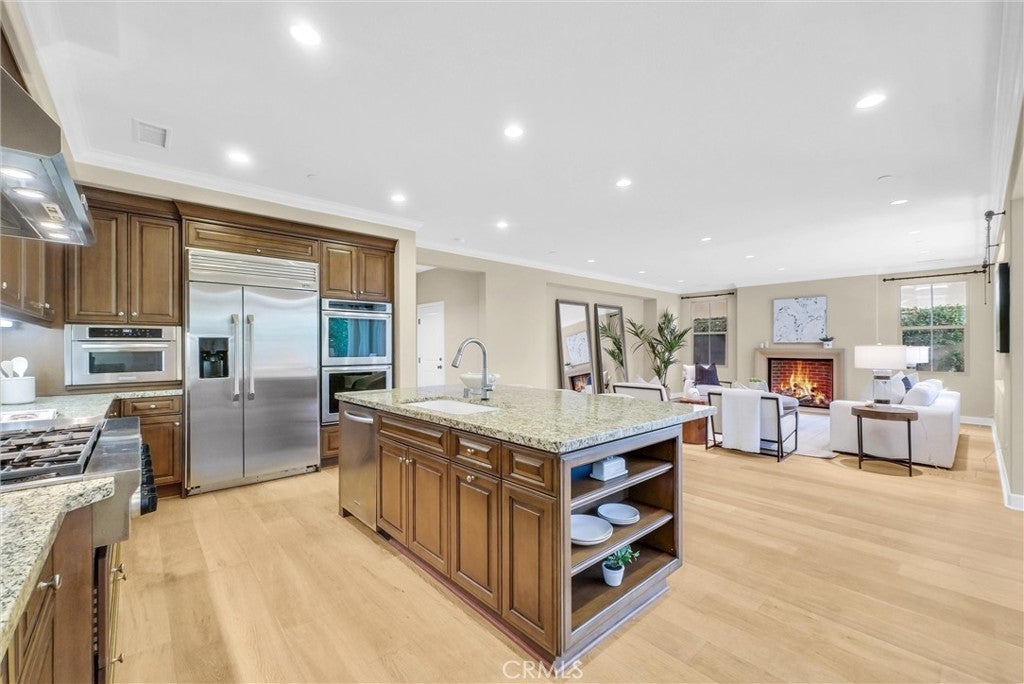 Irvine, California, 92620, United States, 4 Bedrooms Bedrooms, ,4 BathroomsBathrooms,Residential,Active,1986877