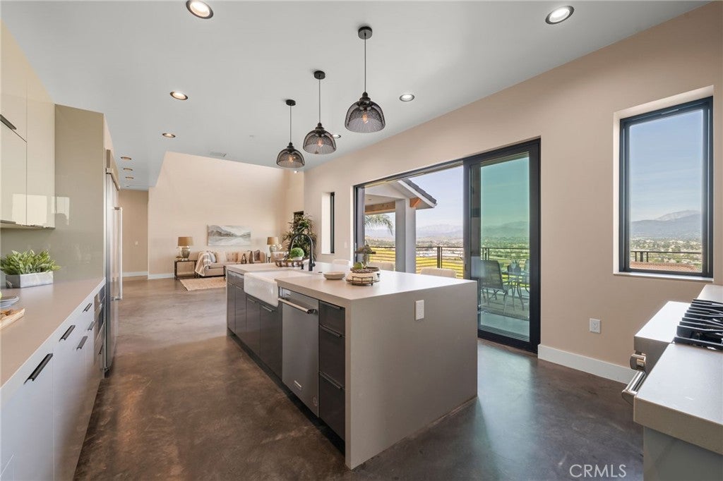 Chino Hills, California, 91709, United States, 5 Bedrooms Bedrooms, ,5 BathroomsBathrooms,Residential,Active,2030088