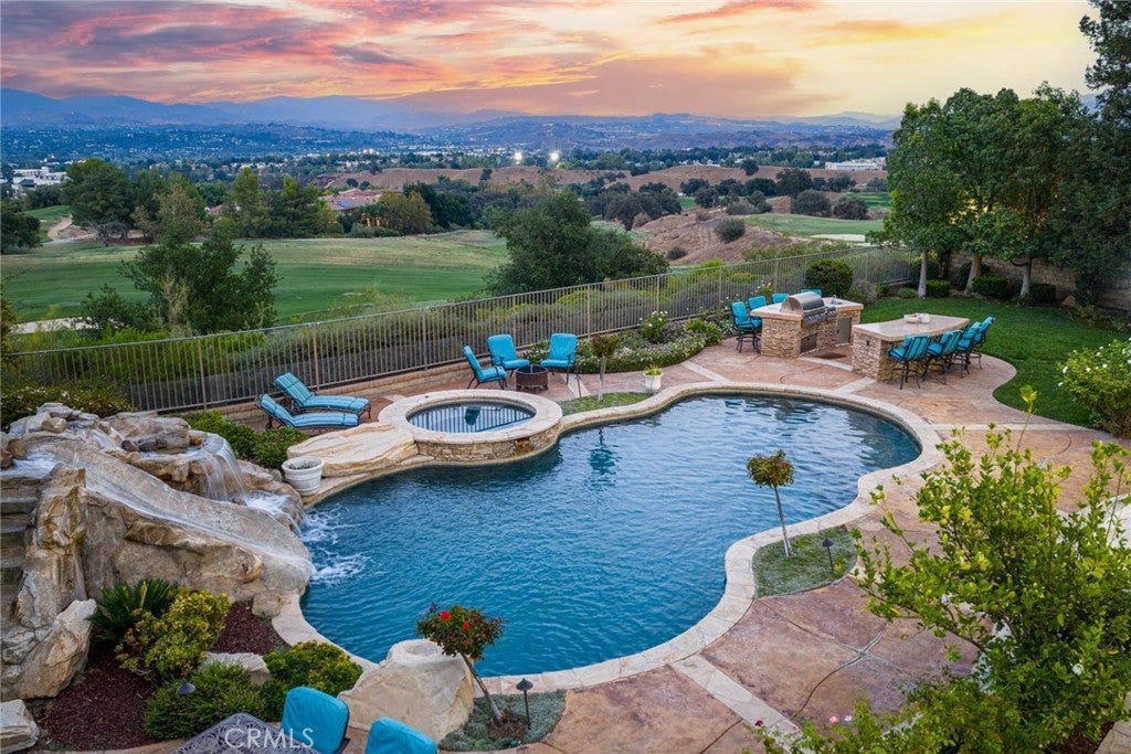 Valencia, California, 91381, United States, 6 Bedrooms Bedrooms, ,11 BathroomsBathrooms,Residential,Active,1959978