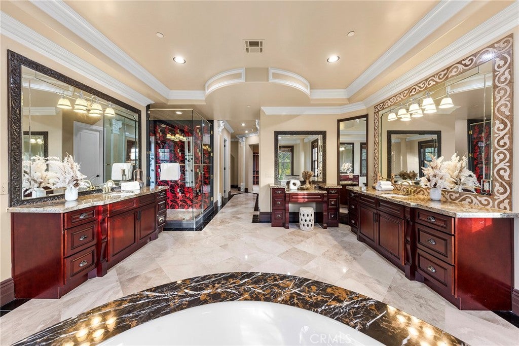 Arcadia, California, 91006, United States, 7 Bedrooms Bedrooms, ,9 BathroomsBathrooms,Residential,Active,1919404