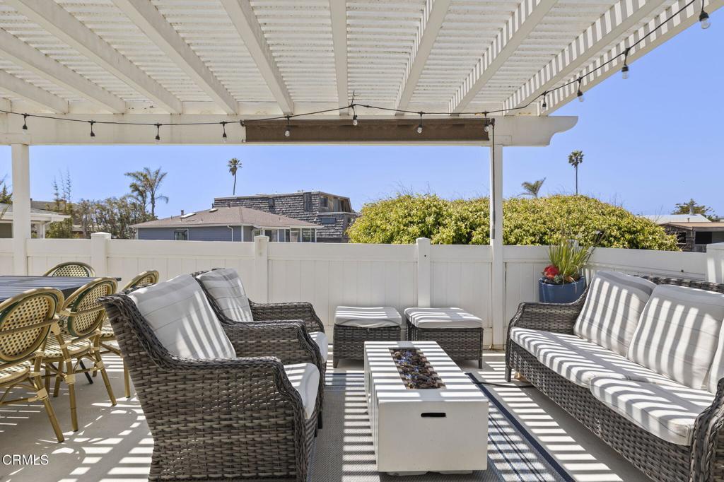Ventura, California, 93001, United States, ,3 BathroomsBathrooms,Residential,Active,1829931