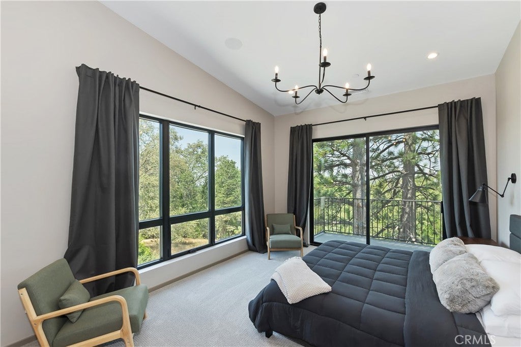 Lake Arrowhead, California, 92352, United States, 3 Bedrooms Bedrooms, ,3 BathroomsBathrooms,Residential,Active,1972160