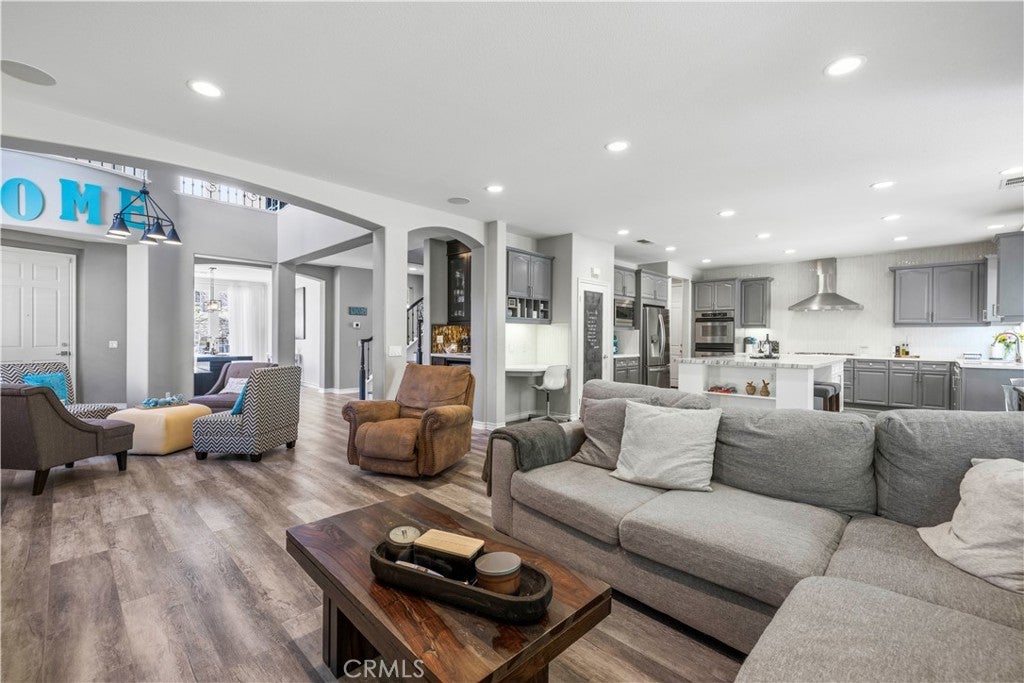 Stevenson Ranch, California, 91381, United States, 5 Bedrooms Bedrooms, ,4 BathroomsBathrooms,Residential,Active,2015851