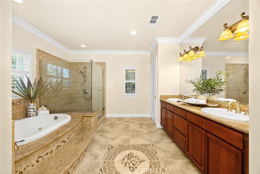 South Pasadena, California, 91030, United States, 4 Bedrooms Bedrooms, ,5 BathroomsBathrooms,Residential,Active,1968417