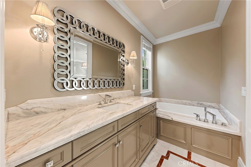 Arcadia, California, 91006, United States, 4 Bedrooms Bedrooms, ,5 BathroomsBathrooms,Residential,Active,2014620