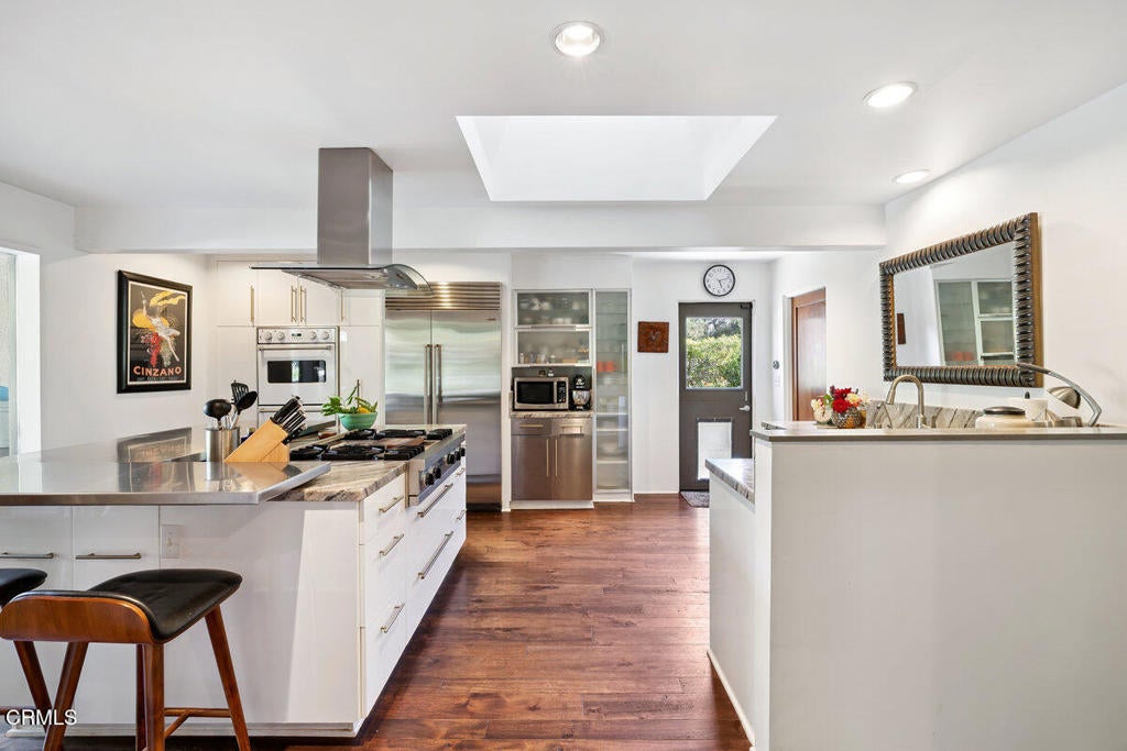 Ojai, California, 93023, United States, 3 Bedrooms Bedrooms, ,3 BathroomsBathrooms,Residential,Active,1920241