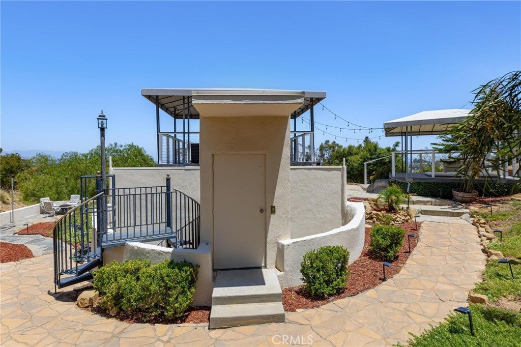 Chatsworth, California, 91311, United States, 4 Bedrooms Bedrooms, ,4 BathroomsBathrooms,Residential,Active,2011421