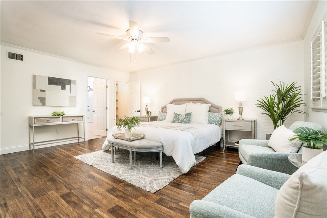 Huntington Beach, California, 92647, United States, 4 Bedrooms Bedrooms, ,3 BathroomsBathrooms,Residential,Active,2037145