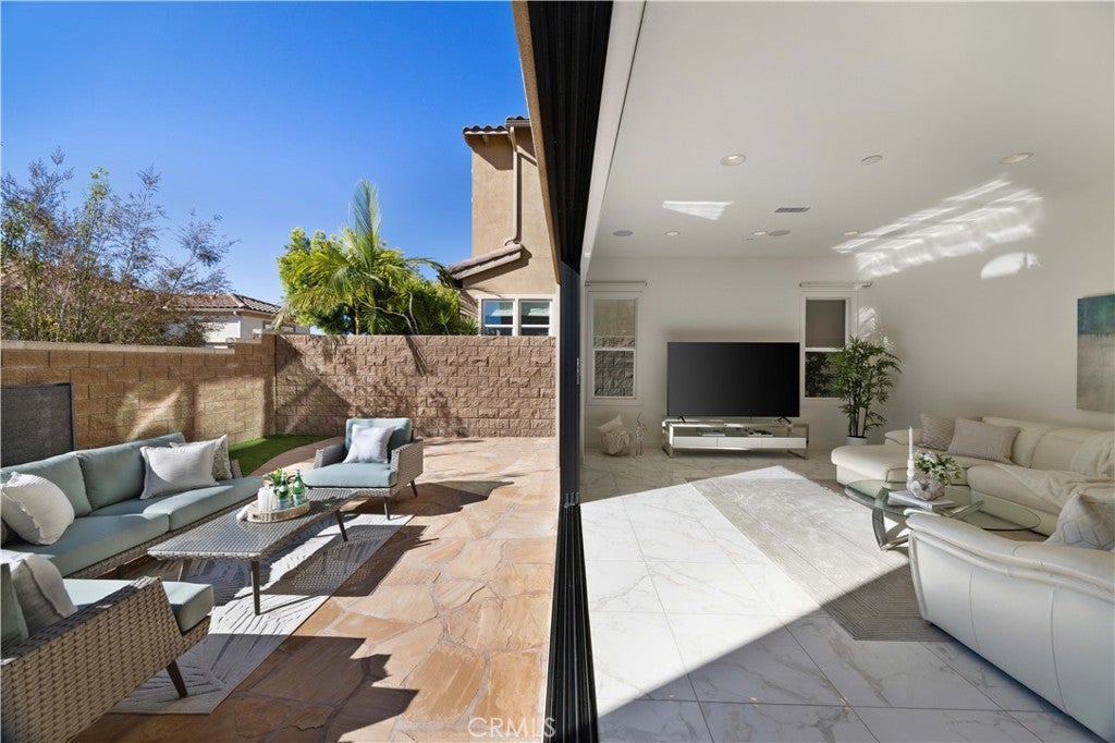 Carlsbad, California, 92010, United States, 4 Bedrooms Bedrooms, ,5 BathroomsBathrooms,Residential,Active,2014609