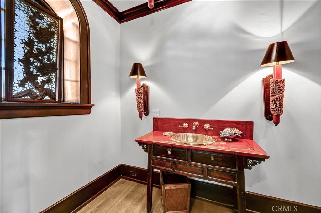 Pasadena, California, 91106, United States, 8 Bedrooms Bedrooms, ,10 BathroomsBathrooms,Residential,Active,1996260