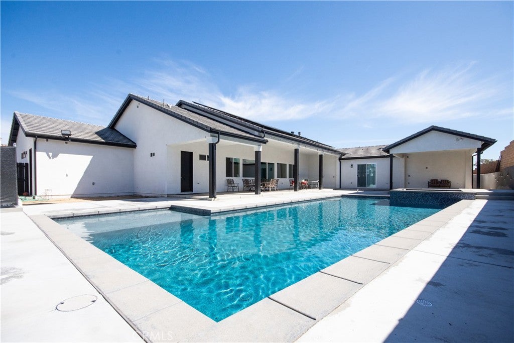 Corona, California, 92881, United States, 8 Bedrooms Bedrooms, ,9 BathroomsBathrooms,Residential,Active,1902941