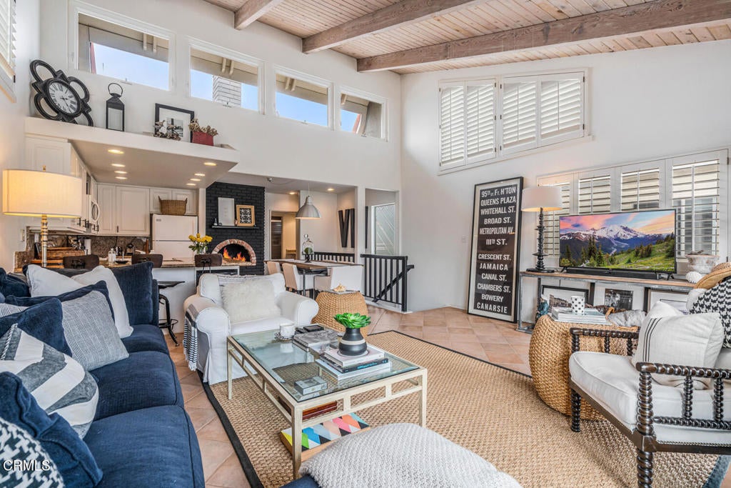 Oxnard, California, 93035, United States, 3 Bedrooms Bedrooms, ,2 BathroomsBathrooms,Residential,Active,1989783